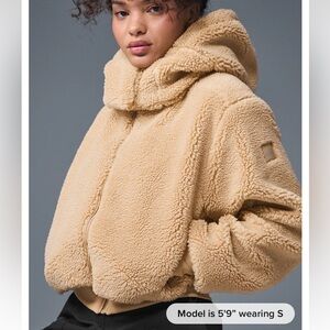 Alo Foxy Sherpa Jacket in Camel